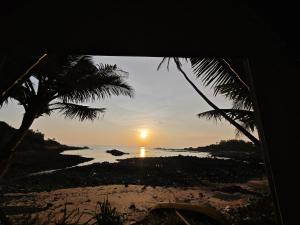 Colomb Beach Cottages