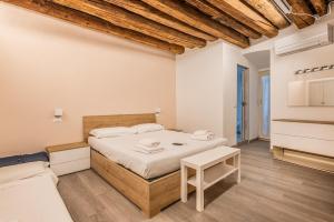 Private Cinema-Upper city-wifi-ac