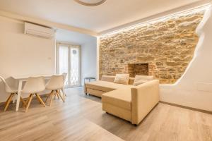 Private Cinema-Upper city-wifi-ac