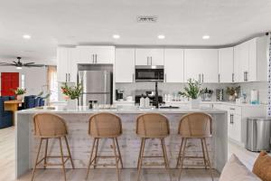 5BR Family Pool Villa By Eagle Park