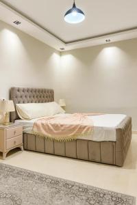 ALEX HOMES - Gleem Luxury Apartments with Direct Sea View