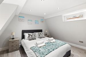 Modern 1-bed Flat Near Weymouth Seafront