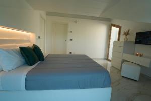 Rimini, 4 Camere con Giardino Privato e Parcheggio Gratuito, Relax a 10 Minuti dal Mare