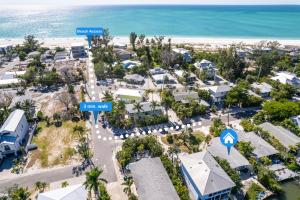 Canal Front Home with Large Boat Dock, 3 Min Walk to Beach