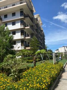 BristleRidge Escape Near John Hay