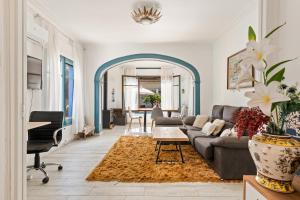 Atenea Room by the Beach - Claire Homes