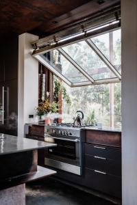 Grand Designs Eco Bush Retreat