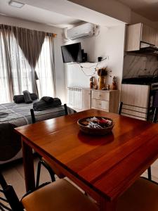 Monoambiente en el centro de la falda