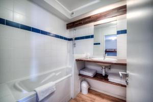 Appart'hotels Zenitude Hotel-Residences l'Acacia Lourdes : Appartement (4 Adultes)