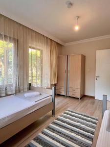 Daily-Weekly-Monthly in Muğla Akyaka Center