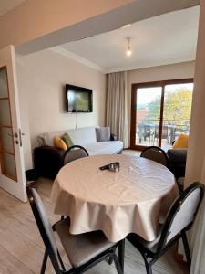 Daily-Weekly-Monthly in Muğla Akyaka Center