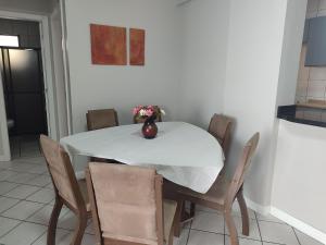 Aptos completos em Meia Praia a 150m do Mar - EOOs