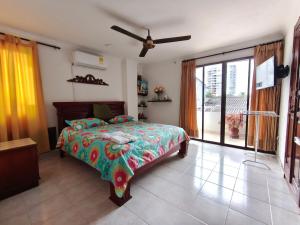 Comodo apartamento cerca al aeropuerto y la playa