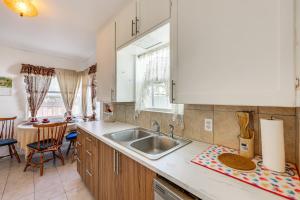 High Walkability! Extended Stay in Riverside