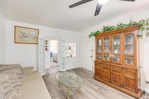 High Walkability! Extended Stay in Riverside