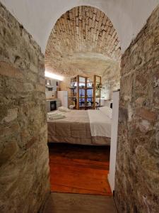 AM17 - The ancient cave