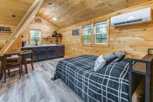 5 Mi to Wine Trails Finger Lakes Tiny Home
