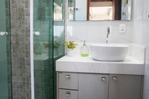 Bonito Loft com varanda a 400 mts Praia Geriba