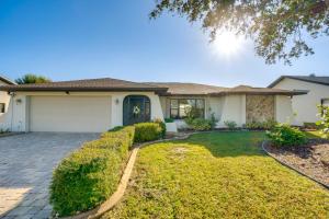 Private Pool! Lakefront Paradise in Port Charlotte