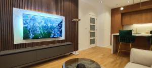 City Living with Style - Elegant One-Bedroom Apartment