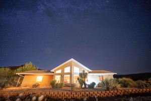 Starzz Ranch Kanab UT Vacation Home Red Rock Views