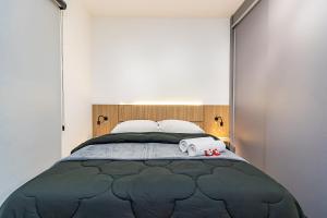 Studio Completo com Garagem no Batel - SOH0303