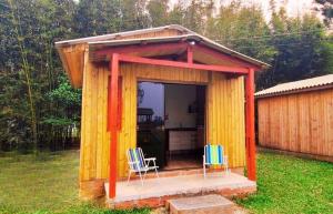 Cabana Cristal ll Campestre Em Sítio ll Wi-Fi Nômade Digital ll Táxi Fácil II Forno Microondas ll Quiosque Churrasqueira ll 6km da Estrada do Mar ll 8,1Km Prefeitura II 7,2Km UFRGS Litoral II 12km do Morro da Borrusia e das Praias Tramandai