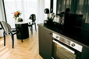 Evo Residence Panoramic - Apartament cu vedere superba si cada langa pat