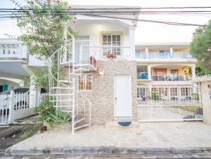 Fully Equipped 1br Studio dt 2mins To The Beach