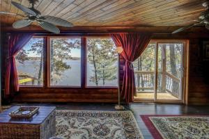 Near All-Season Trails Lakefront Crosby Getaway!