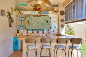 Outdoor Entertainment Area! Relaxing Phoenix Home