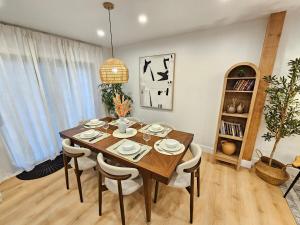 Luxury 4BR near Six Flags & Naval Base