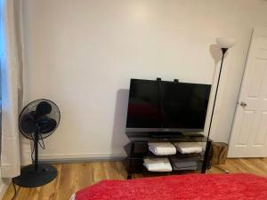 ArtHaus Downtown Emma Barr Unit 3BR 1BA