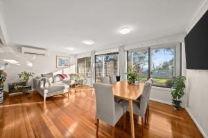 Tenby Point Waterfront Views & Tranquil Garden