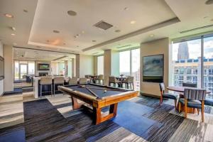 Luxury Uptown Charlotte Apartment With Skyline View