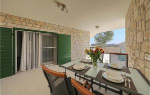 Amazing Apartment In Privlaka