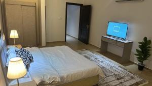 غرفة وصالة بسلطانه مريحة وهادئة