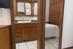 Linda Casa Beira Mar, Centro de Bombinhas SC.