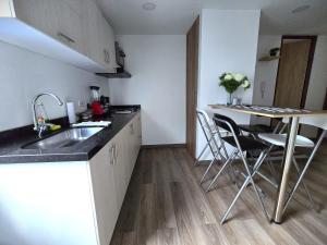 Minimalista y Confortable Apto con capacidad hasta 6 personas