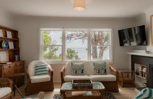 The Little Pearl - Front row at Beauty Bay