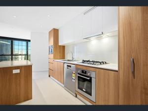 Luxury Stay in Brisbane Skytower by Stylish Stays