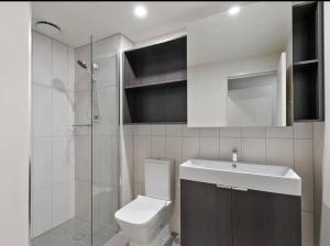 LvL29 Rooftop Pool Carpark Netflix by Stylish Stays