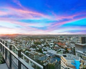 Spire 3105 HIGH-RISE HAVEN by Stylish Stays