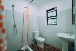 Soul Shine Beach House Cozy Studio with Wi-Fi