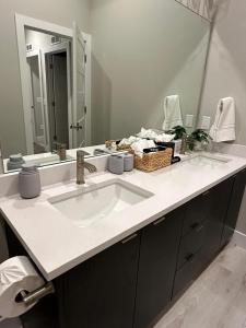 New East Deer Valley, 1 min, B6301, Luxury 3br condo, Park City 10 min