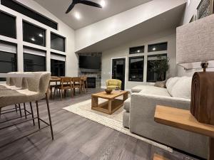 New East Deer Valley, 1 min, B6301, Luxury 3br condo, Park City 10 min