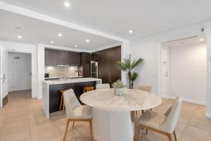 Infinitys Edge - Poolside Retreat at Temple Resort