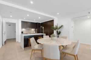 Infinitys Edge - Poolside Retreat at Temple Resort