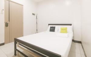 UrbanView at Mherylles Apartment near UST Manila