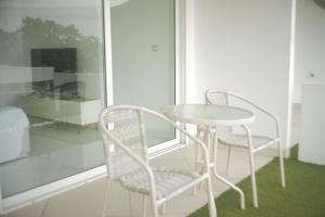 Pure Sunset Beach - By Mikihollick